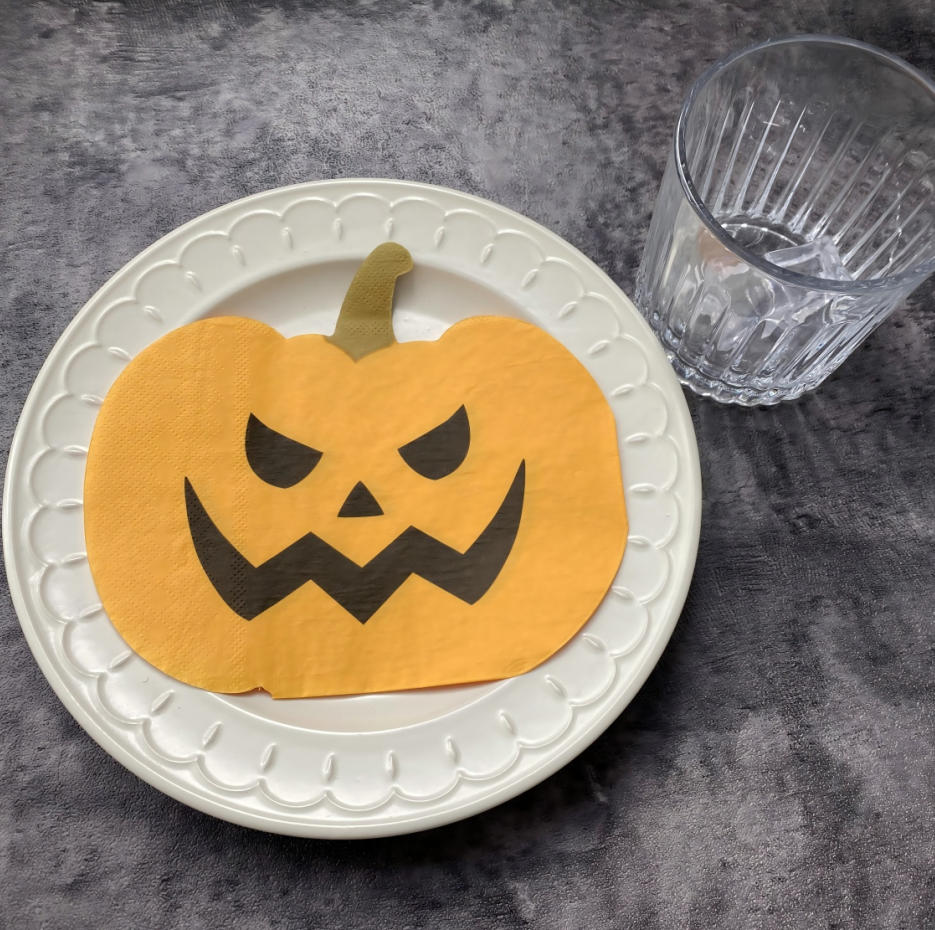 ハロウィン用の黄色のカボチャ型カットオフナプキン ハロウィン用の黄色のカボチャ型カットオフナプキン