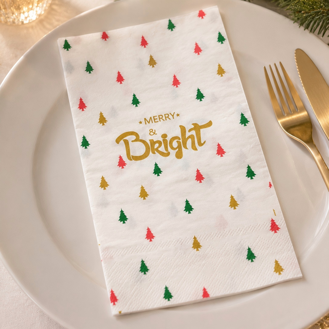 クリスマスパーティーのテーブルセッティング用のメリー＆ブライトゴールドプリント使い捨てディナーナプキン